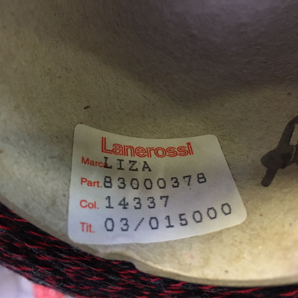 LIZA - Lanerossi; 100% меринос; 500м/100гр, 3/15; col. 14337 скрутка из двух чёрных и одной красной нити; S717 MP2K