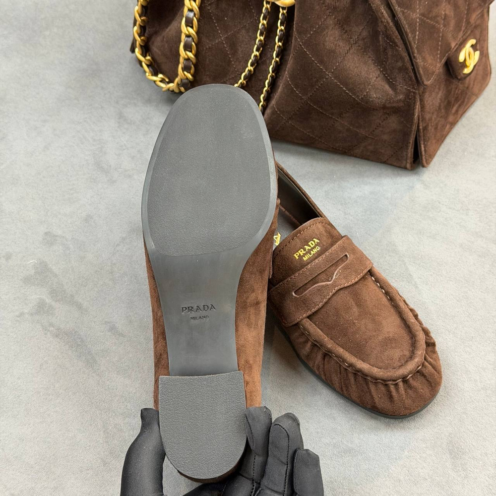 Лоферы Prada