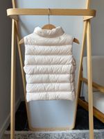 Пуховый жилет Moncler, 104