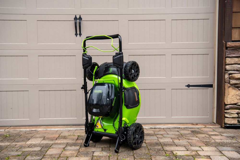 Аккумуляторная самоходная газонокосилка Greenworks GC82LM51SP2K5, 2515907UB.82v, 51 см, АКБ 5 А·ч и ЗУ