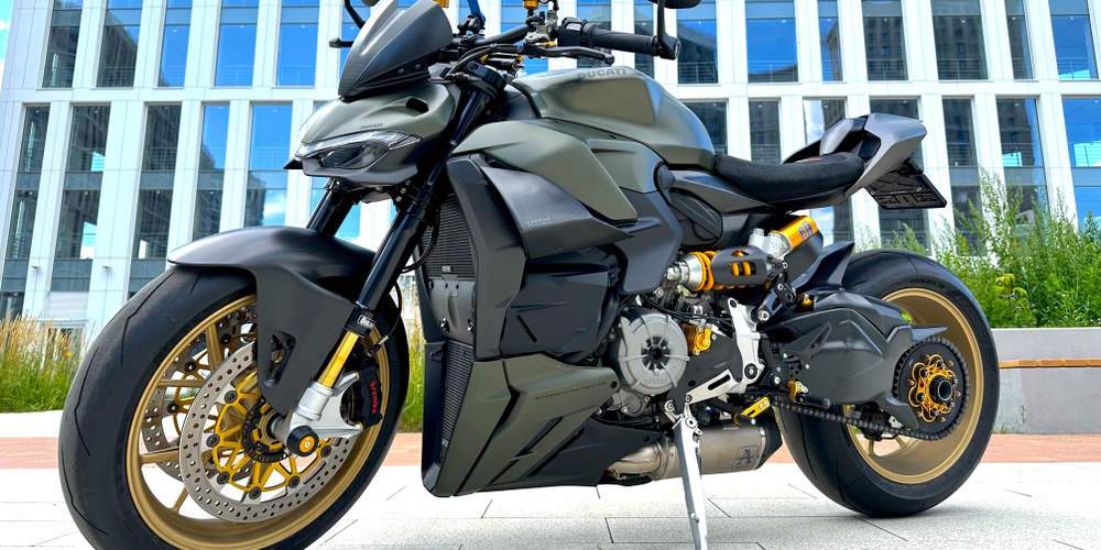 Ducati Streetfighter V2