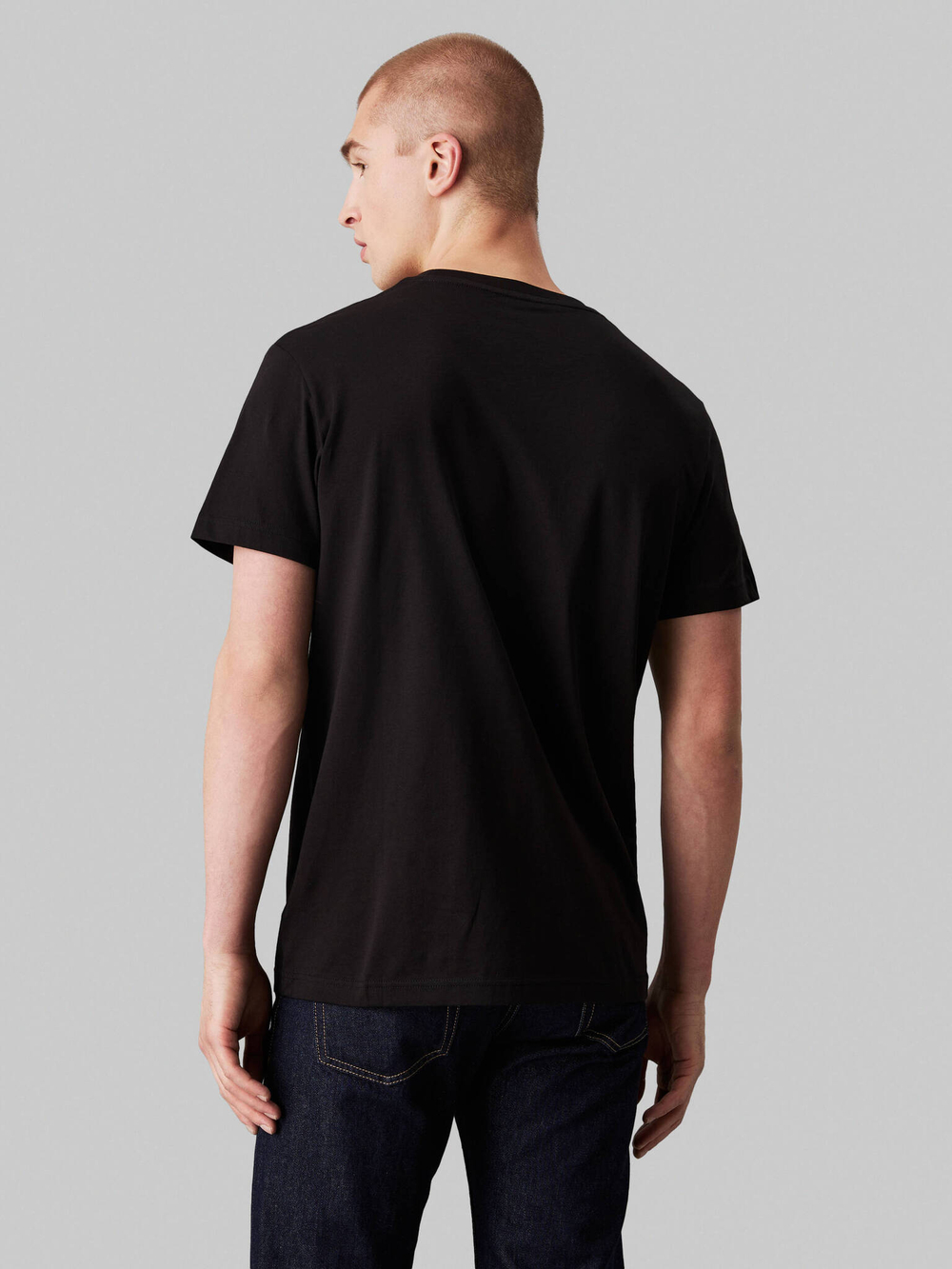 Футболка CALVIN KLEIN JEANS - черный(J30J326867)