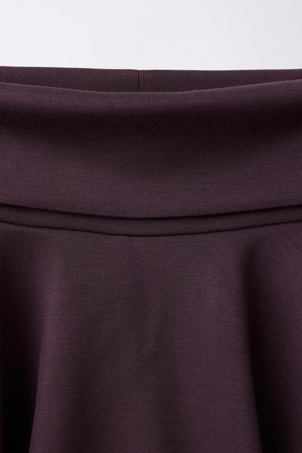 ZARA СПОРТИВНАЯ ЮБКА С ОТВОРОТОМ, БАКЛАЖАННЫЙ