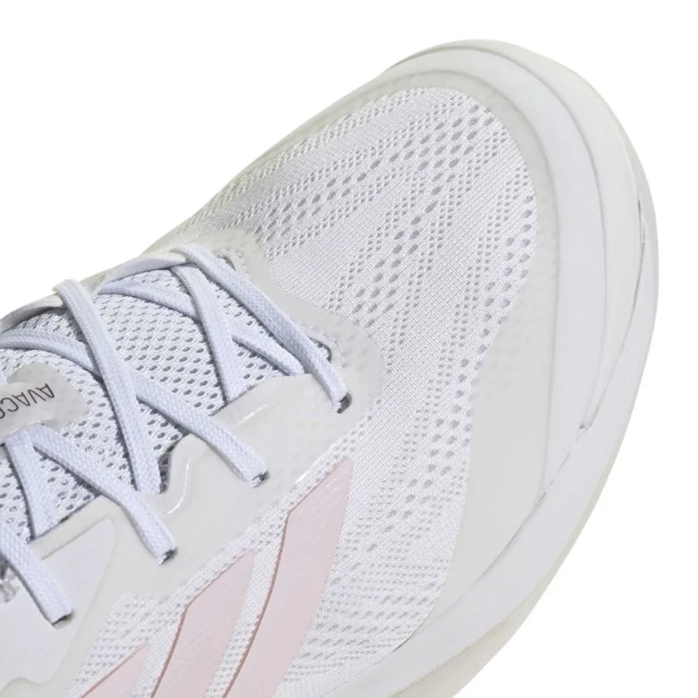 Женские Кроссовки теннисные Adidas Avacourt 3 - cloud white/distilled pink/maroon