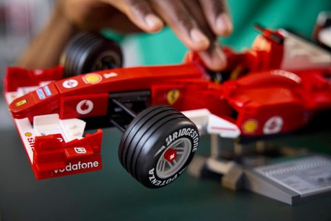 Конструктор LEGO Icons 11375 Ferrari F2004 & Michael Schumacher