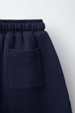 ZARA ОДНОТОННЫЕ БРЮКИ-БАНАНЫ, МОРСКОЙ СИНИЙ