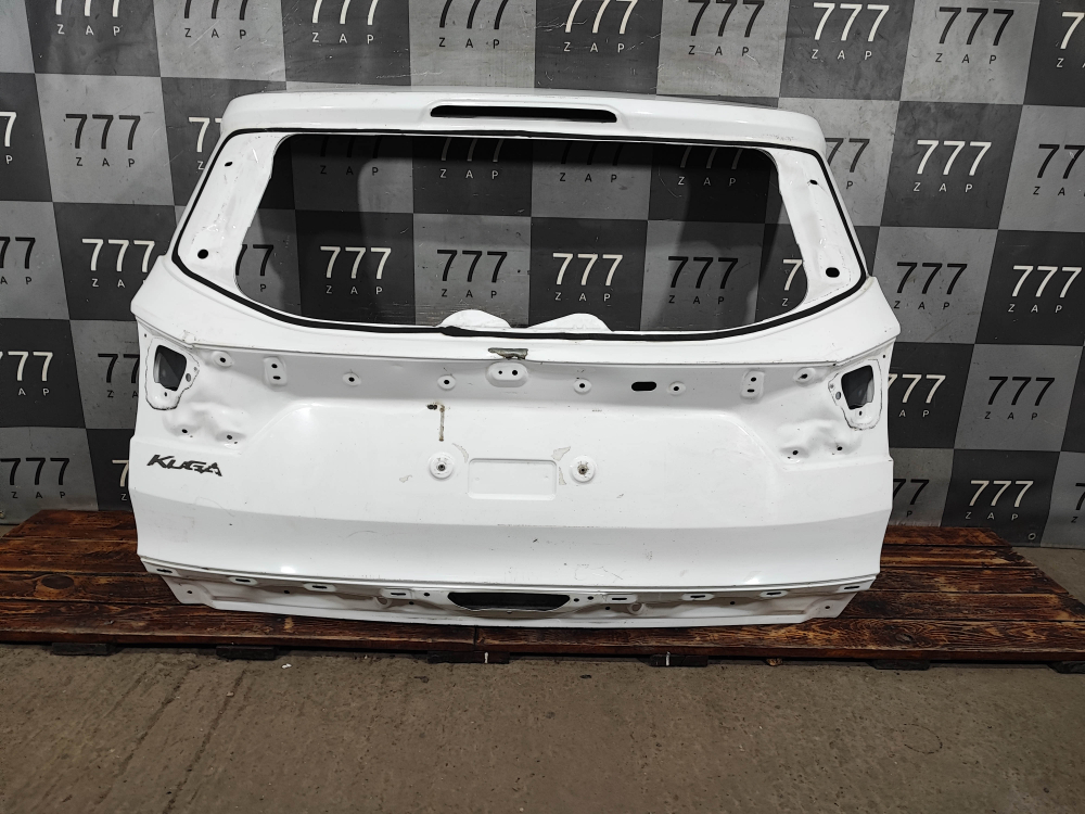 Крышка багажника Ford Kuga 2 (CBS) 16-19 Б/У Оригинал 2387360
