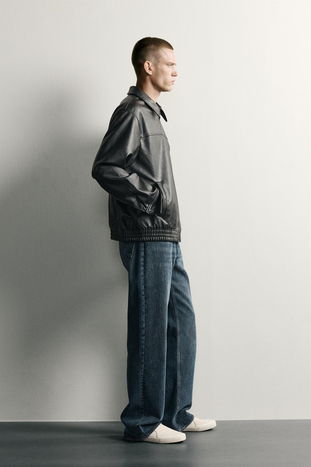 КУРТКА ИЗ ИСКУССТВЕННОЙ КОЖИ СВОБОДНОГО КРОЯ — ZARA