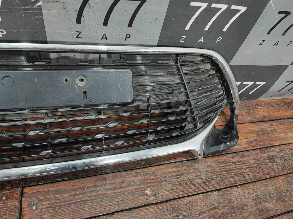 Решетка переднего бампера Toyota Camry (XV50) 17-18 Б/У Оригинал 5311206820