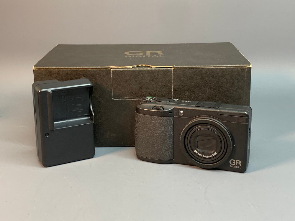 Ricoh GR Digital II