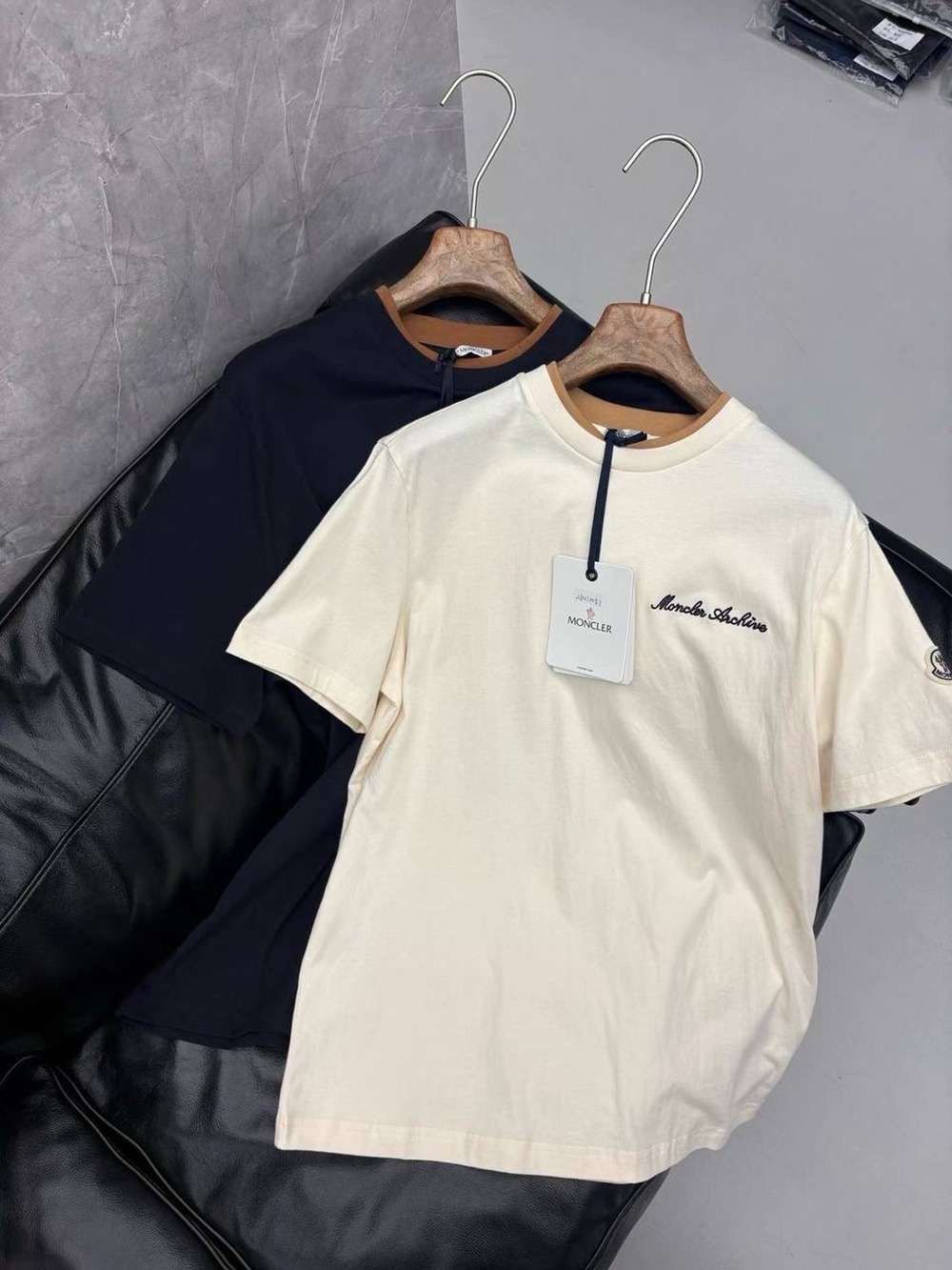 Футболка Moncler