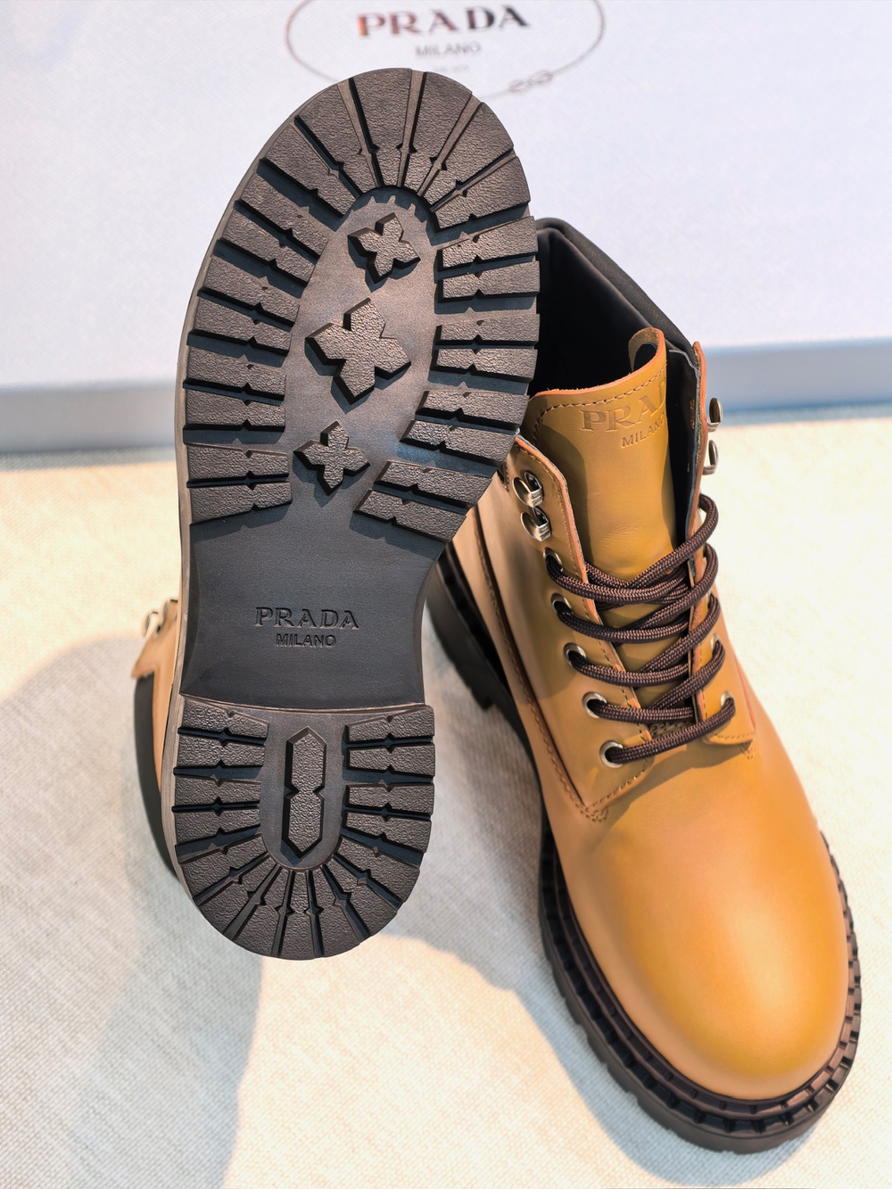 Ботинки Prada