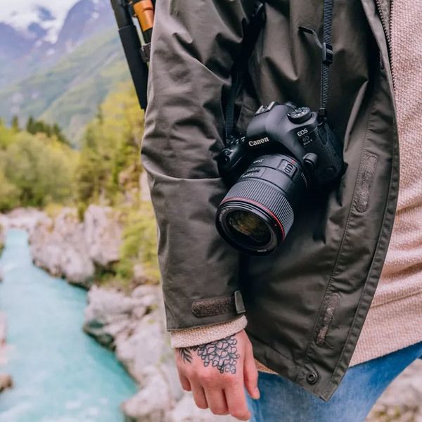 Canon представляет EOS 6D Mark II Canon представляет EOS 6D Mark II