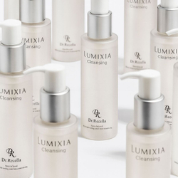 Средство для снятия макияжа на основе фруктовой воды Dr.Recella LUMIXIA Cleansing