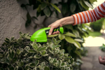 Садовые ножницы аккумуляторные Greenworks Арт. 1600807, 7,2V со встроенным аккумулятором 2 Aч и телескопической ручкой