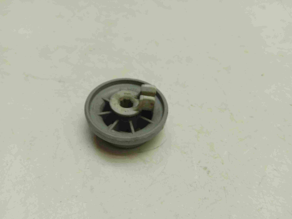 SGV57T13EU/05 ктп23 Ролик нижней корзины для посудомоечной машины Bosch SGV57T13EU/05 б/у