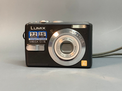 Panasonic Lumix DMC-LS75