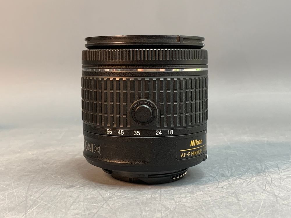 Nikon D5600 Kit AF-P 18-55mm VR 6.500 кадров