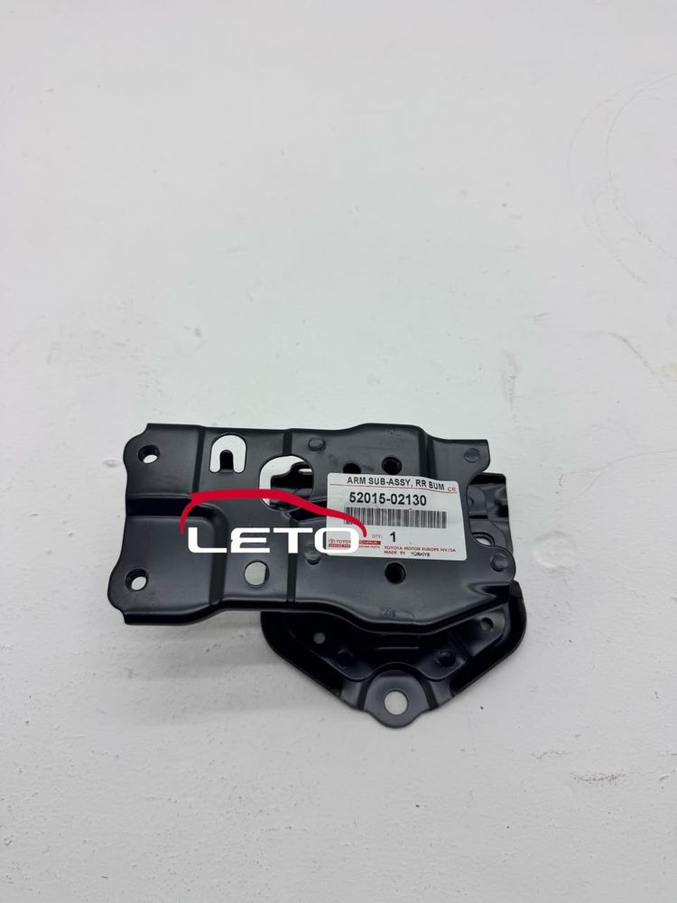 Крепление усилителя бампера RH 52015-02130 5201502130