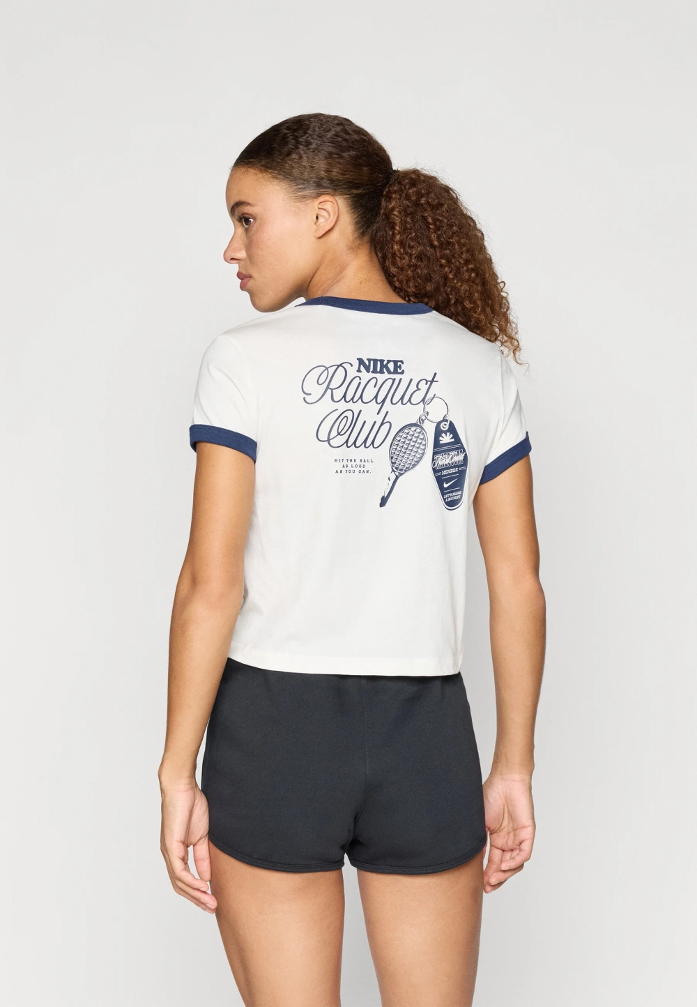 Футболка Nike W SS TEE Heritage RCQT 133