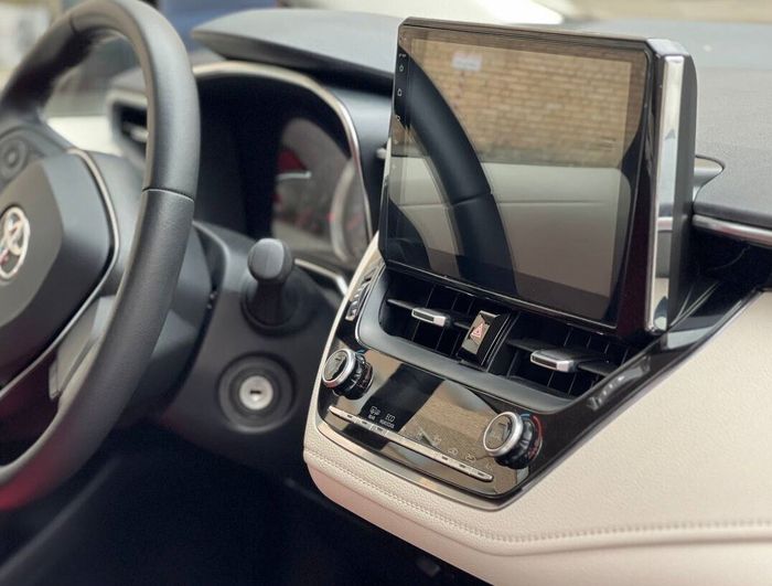 Магнитола для Toyota Corolla E210 2019-2024+, Corolla Cross - Parafar PF693U2K на Android 13, Быстрая, QLED+2K, CarPlay, 4G SIM-слот