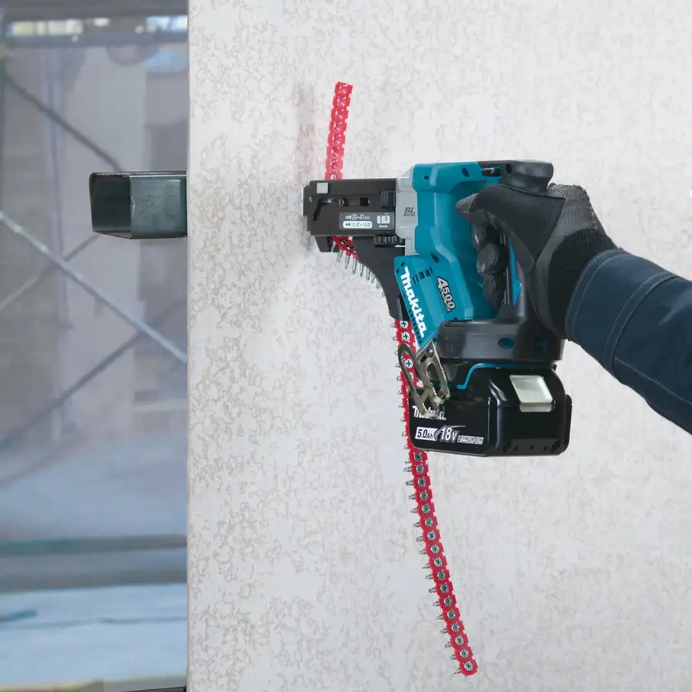 Магазинный аккумуляторный шуруповёрт Makita DFR453Z