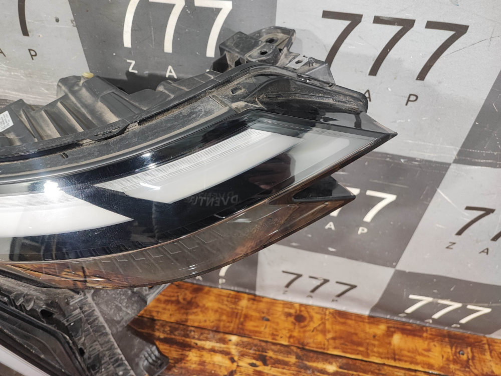 Фара правая LED Geely Atlas 2 23-нв Б/У Оригинал 7051051200