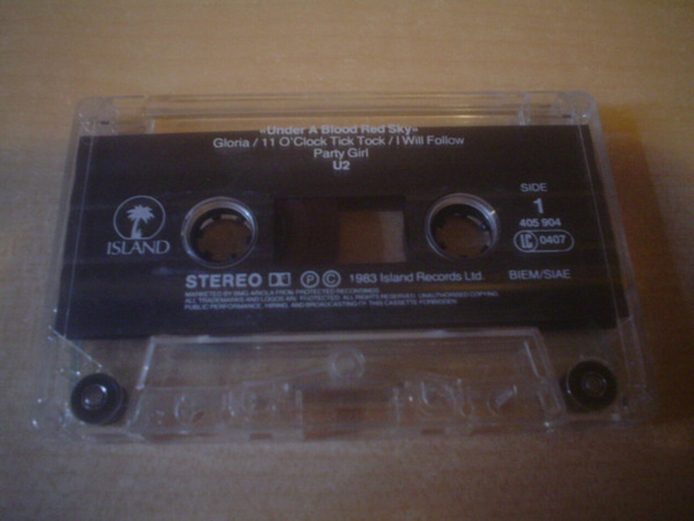 U2 / Live - Under A Blood Red Sky (MC)