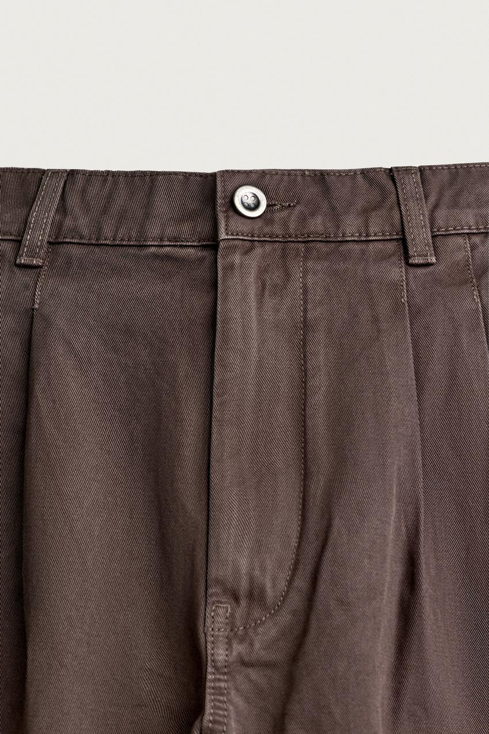 ZARA БРЮКИ RELAXED FIT С ЭФФЕКТОМ ПОТЕРТОСТИ И СКЛАДКАМИ, КОРИЧНЕВЫЙ