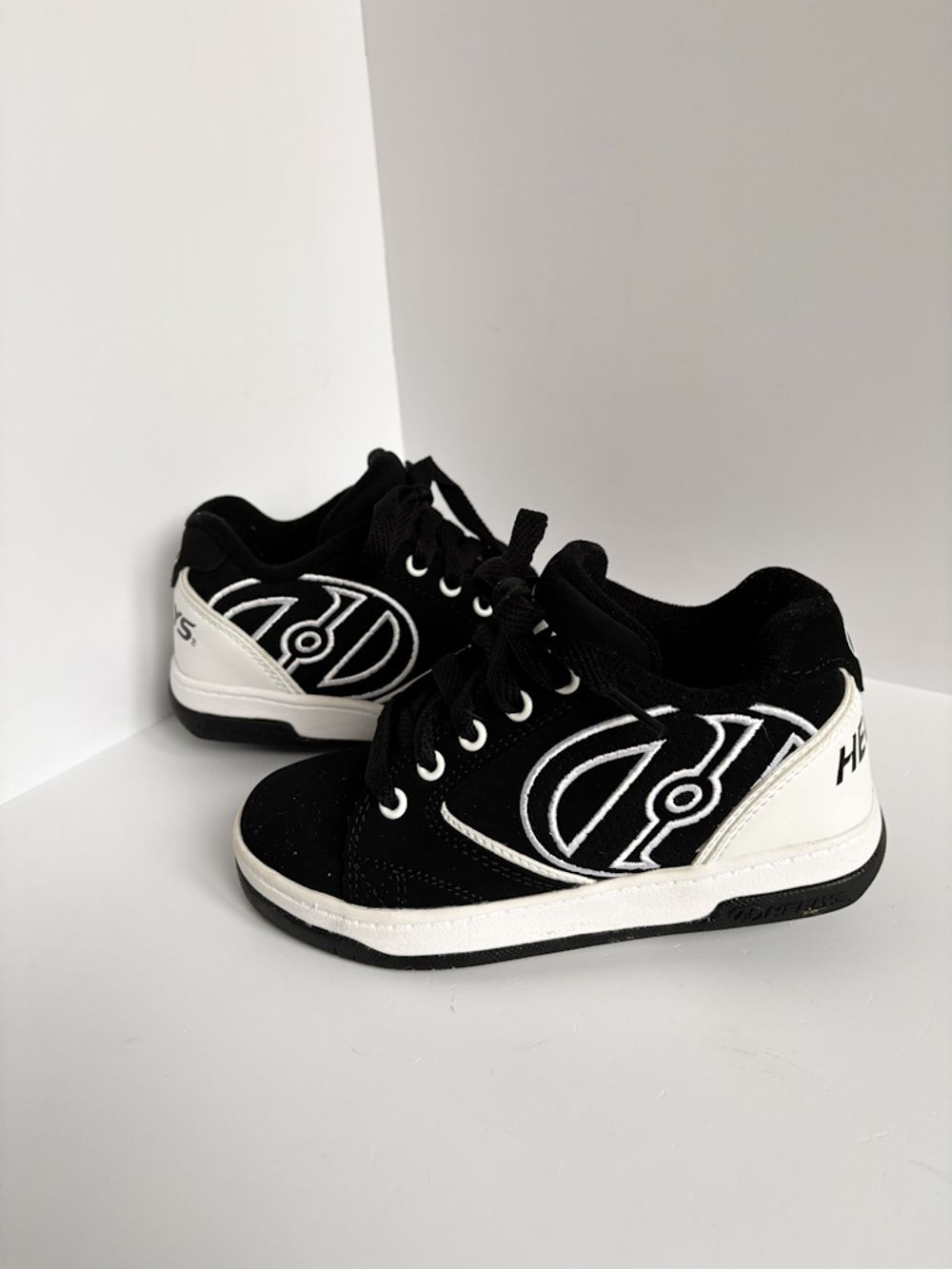 Роликовые кроссовки Heelys, 30