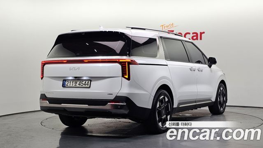 KIA Canival HEV 9seater Signature — 2024