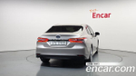 Toyota Camry 2.5 XLE Hybrid — 2018