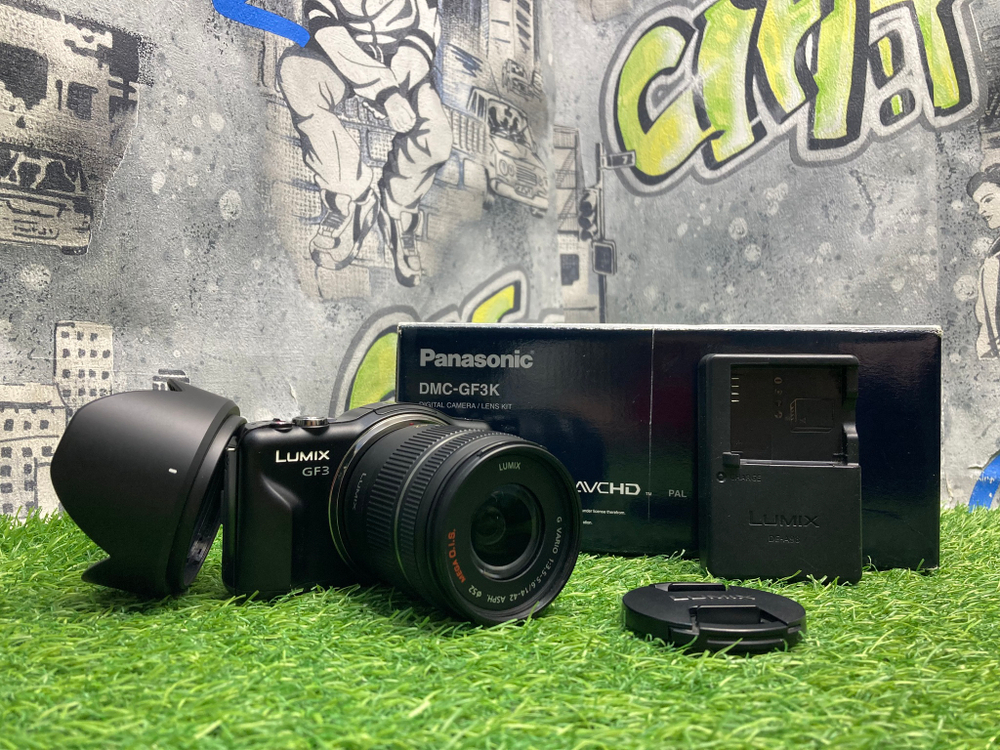 Lumix GF3 kit 14-42mm 1.400 кадров