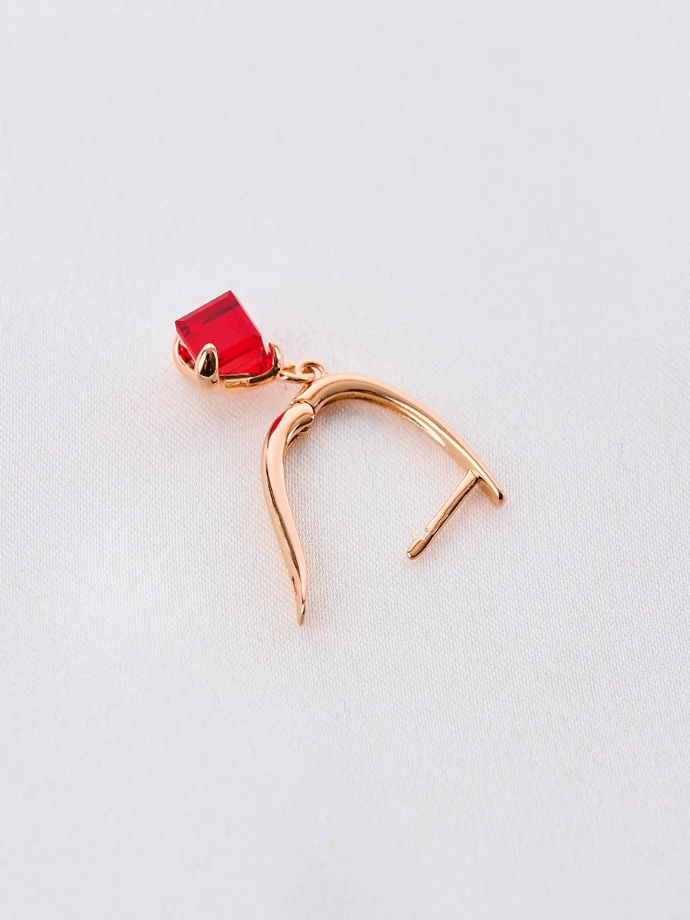 Серьги-подвески Миражи с красным кубиком Swarovski