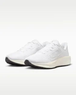 Кроссовки женские NIKE WMNS NIKE QUEST 6