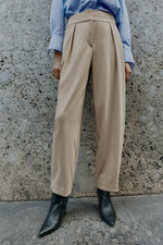 БРЮКИ CARROT FIT С ЗАЩИПАМИ — ZARA