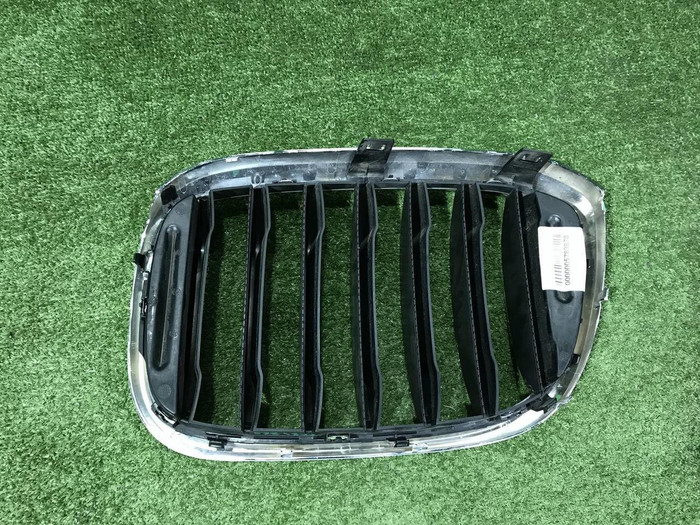Решетка радиатора правая BMW X3 G01 X4 G02 (2017-2021)
