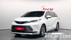 Toyota Sienna 2.5 Hybrid AWD — 2021