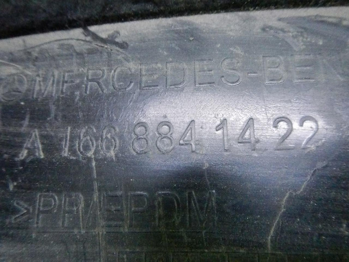 Подкрылок задний правый Mercedes ML GLE W166 (2011-2018)