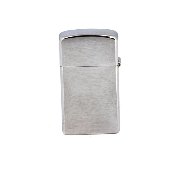 Цена наЗажигалка ZIPPO Slim® с покрытием Brushed Chrome, латунь/сталь, серебристая, матовая, 30х10x55 мм