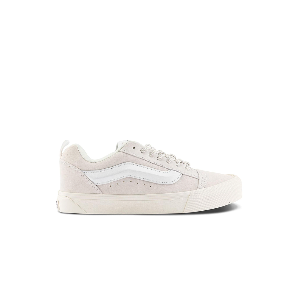 alt="Кроссовки Vans Knu Skool светло-розовые с 3D-боковой полосой и утолщенными шнурками вид спереди"