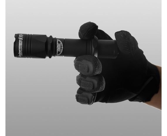 Тактический фонарь Armytek Dobermann Pro теплый свет