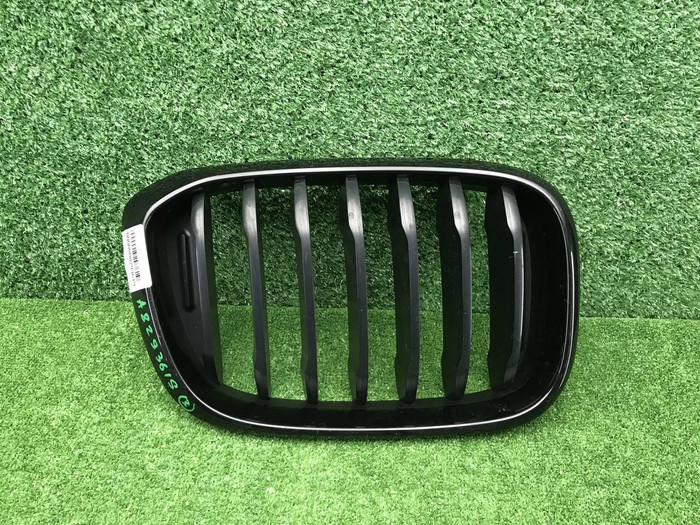 Решетка радиатора правая BMW X3 G01 (2017-2021)
