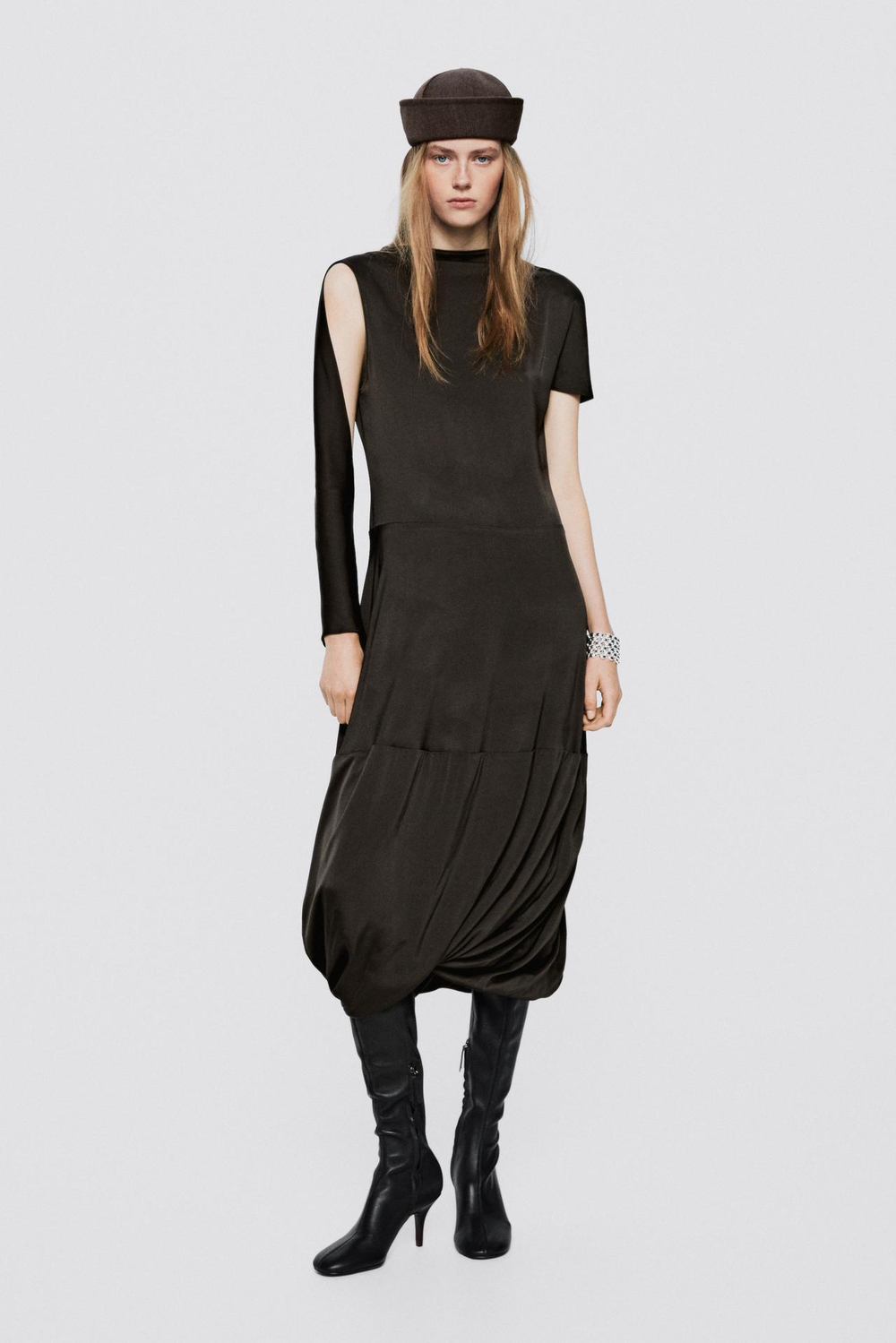 Massimo Dutti Гибкие кожаные сапоги на каблуке - Limited Edition, черный