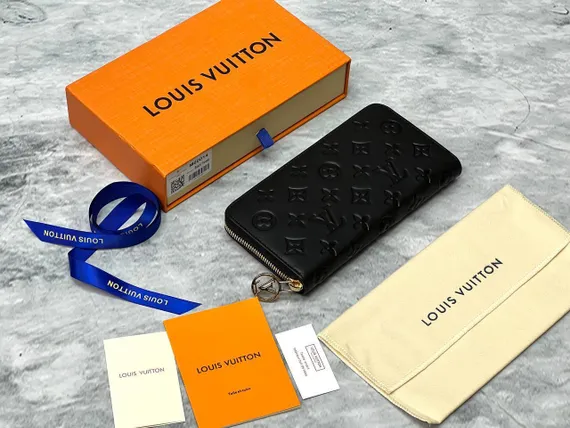 Кошелек женский Louis Vuitton Zippy черный