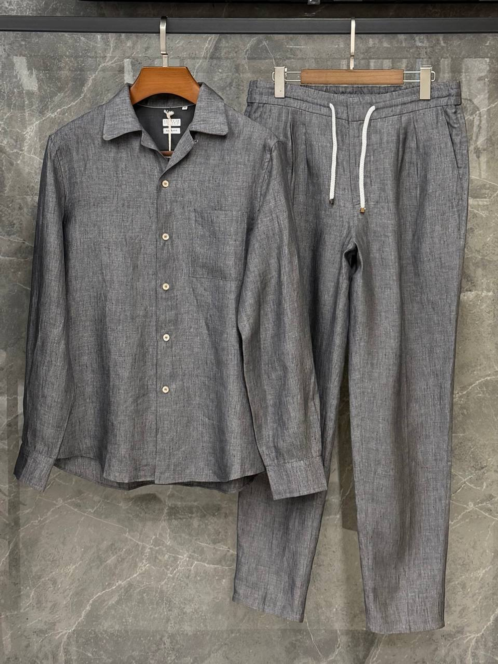 Льняной костюм Brunello Cucinelli