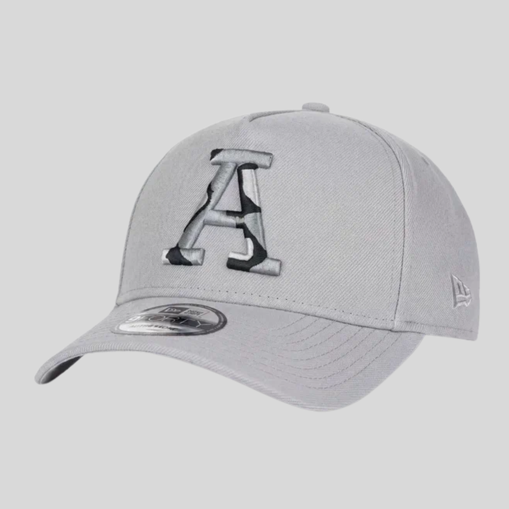 Бейсболка New Era X Alpha 940 Distressed A Cap Light Grey (Светло-серый)