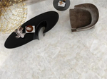 CRYSTAL WHITE