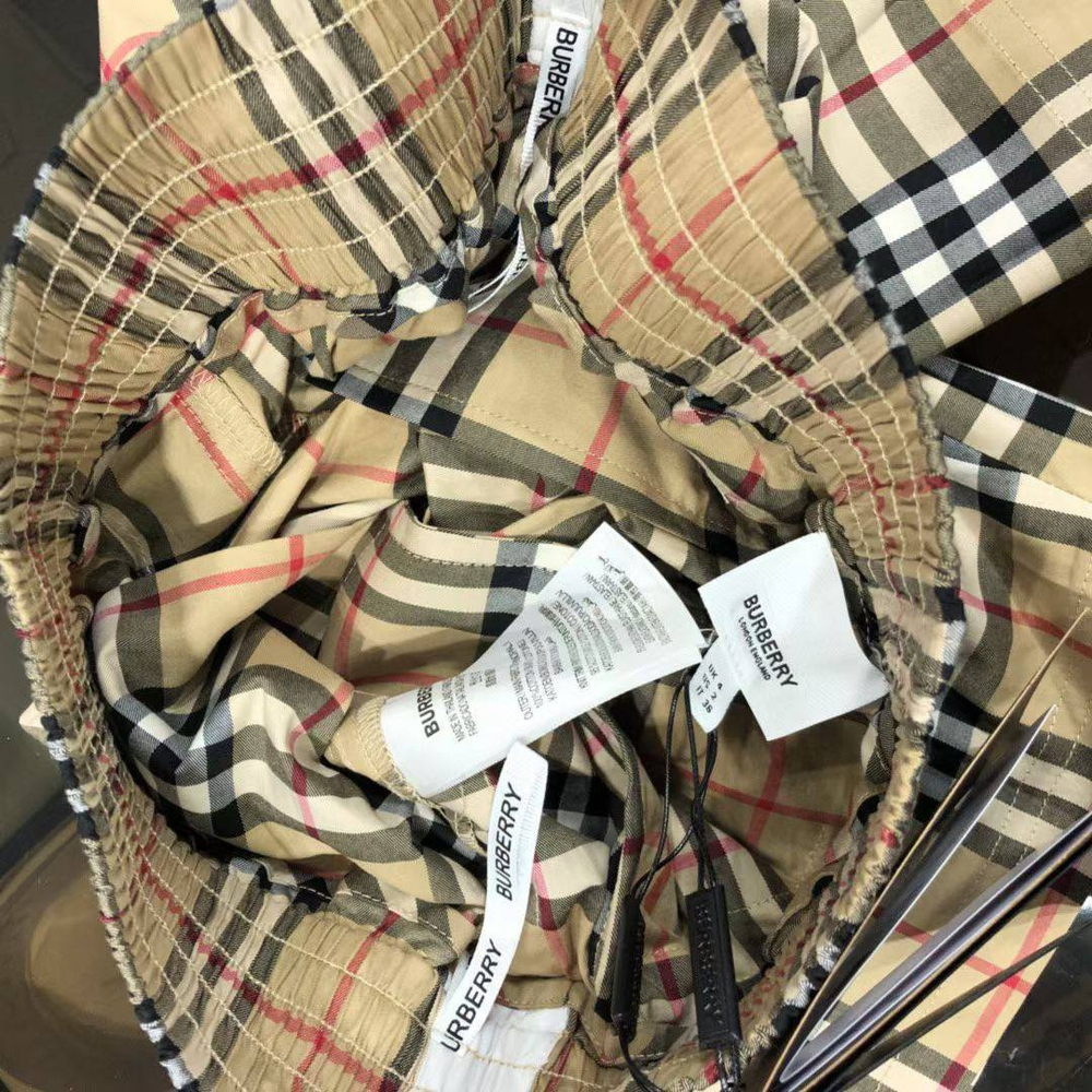 Шорты Burberry