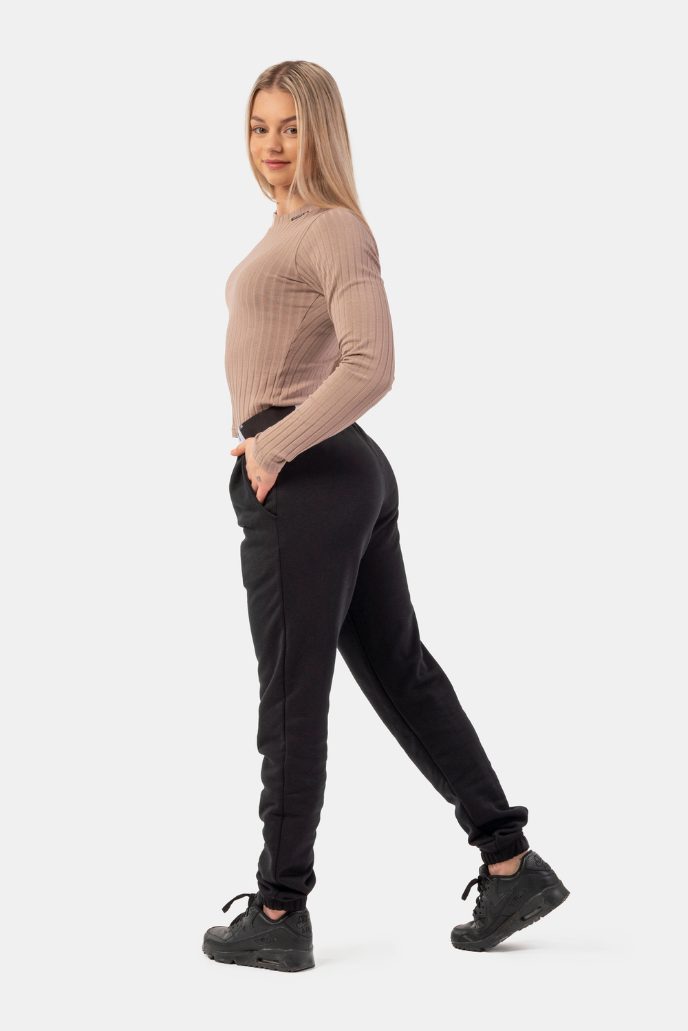 Лонгслив ORGANIC COTTON RIBBED LONG SLEEVE TOP 415
Бежевый